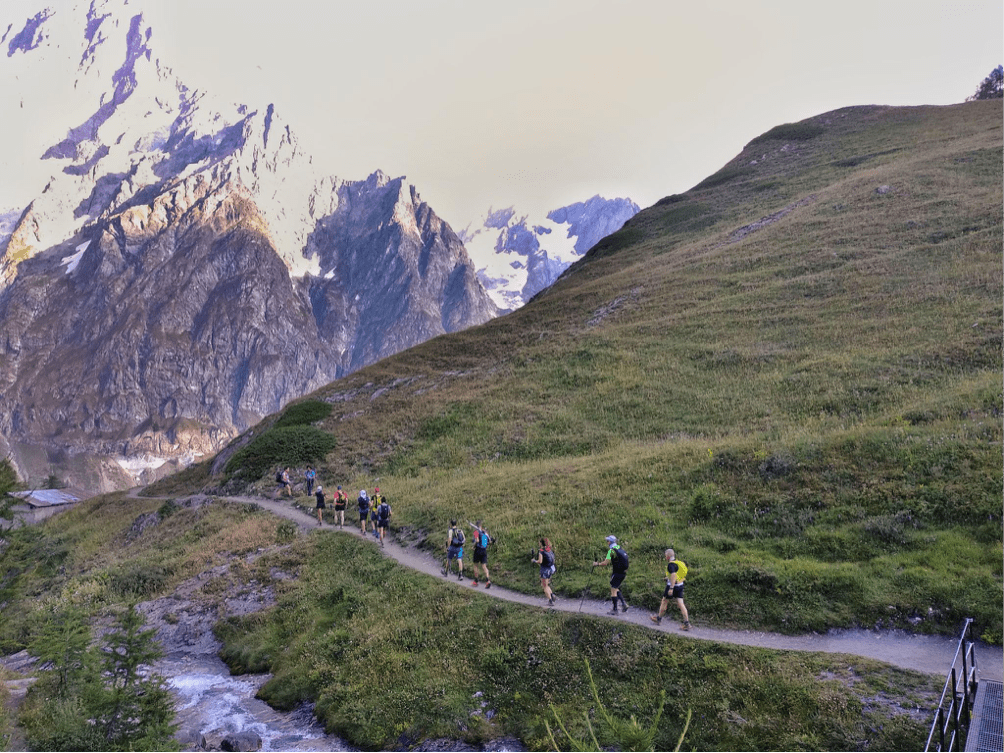 Group of Trail Runners on the traverse in Val Ferret at the TRM Trail Running Camp Mont Blanc
