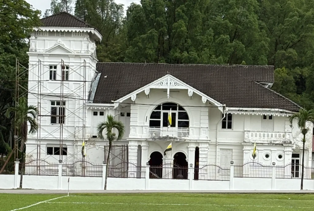 UTMB Malesia edificio coloniale