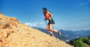 Best trail running poles: what they are, how to choose and how to use them - Guide 2026 1 Best trail running poles: what they are, how to choose and how to use them - Guide 2026 Utilizzo bastoncini trail running