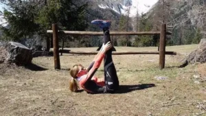 Stretching trail running: i migliori esercizi per migliorare le performance (2026) 10 Stretching trail running: i migliori esercizi per migliorare le performance (2026) stretching trail running 10