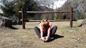 Stretching trail running: i migliori esercizi per migliorare le performance (2026) 12 Stretching trail running: i migliori esercizi per migliorare le performance (2026) stretching trail running 12